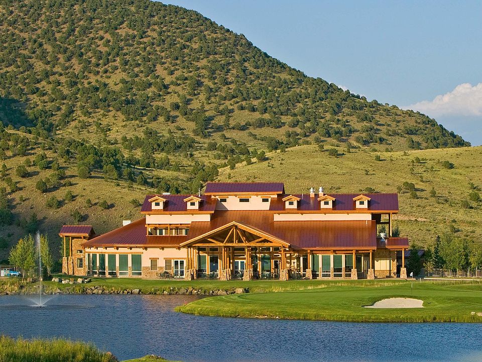 Golf Clubhouse