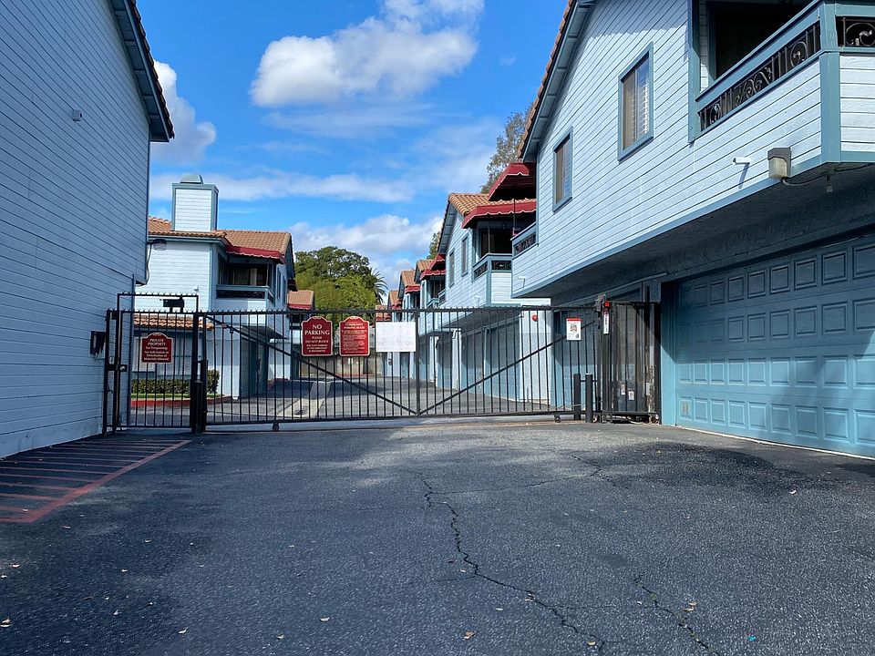 1st image of 1255 N Los Robles Ave APT 26