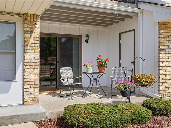 3rd image of 1440 Fox Tail DRIVE #103