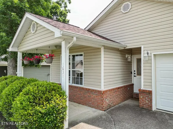 1631 Monte Vista Dr, Pigeon Forge, TN 37862