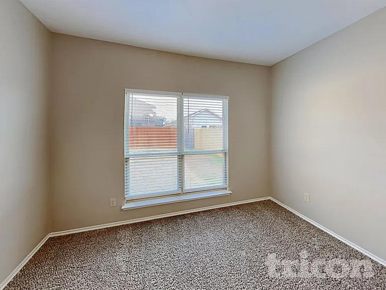 1216 Alder Tree Ln — Photo 9