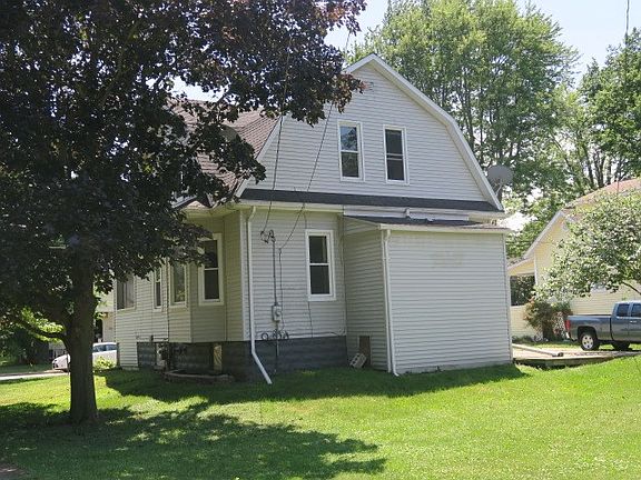 4th image of 109 E Wood St
