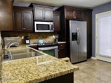 5th image of 13642 Lawton Ln