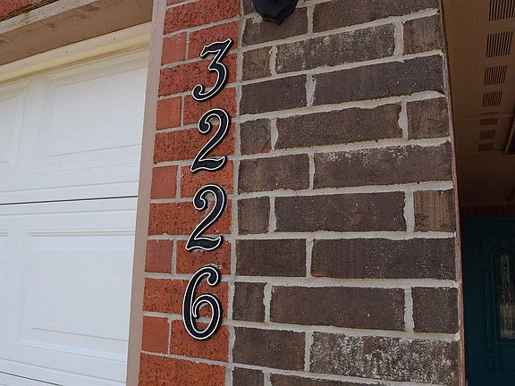 2nd image of 3226 Hillcrest Dr