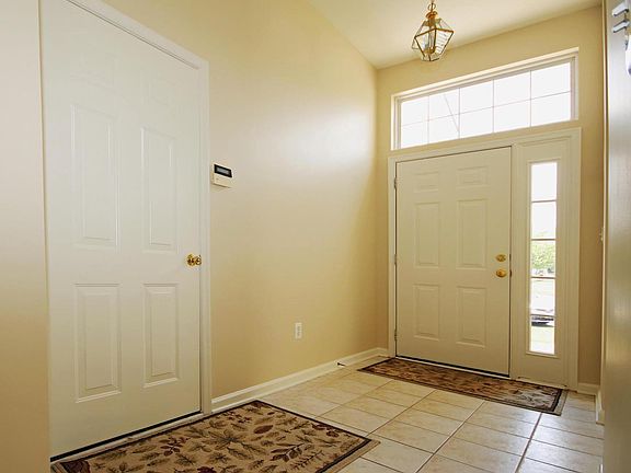 3rd image of 9801 Stonewood Ct