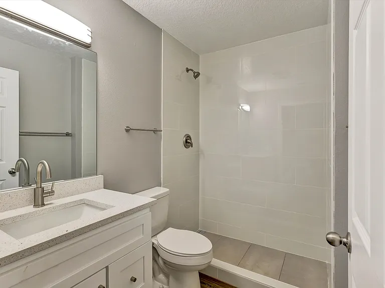 3024 Parkway Boulevardblossom Park — Photo 25