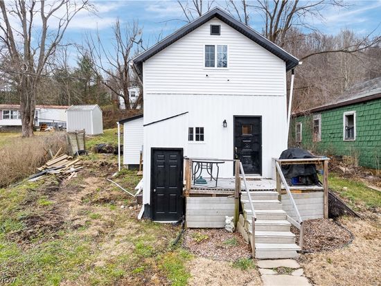 1948 Roxford St, New Philadelphia, OH 44663
