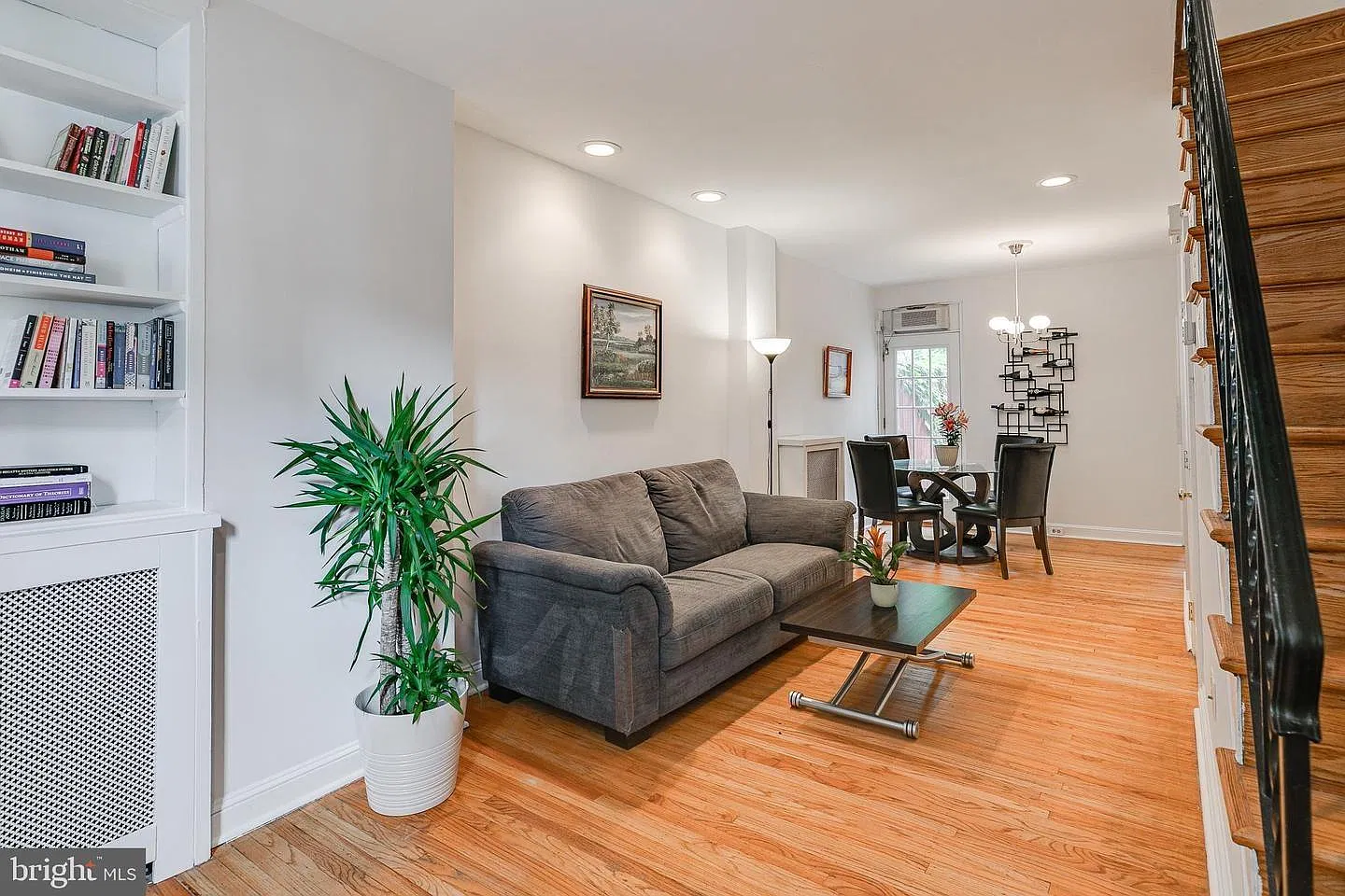 525 S Taney St — Photo 2