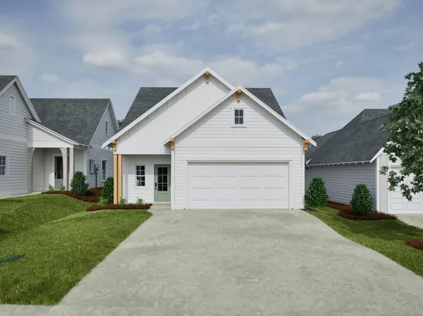 1061 Woodland Ln, Opelika, AL 36801