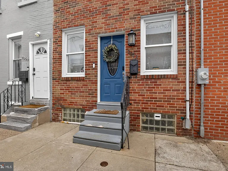2053 E Sergeant St — Photo 26