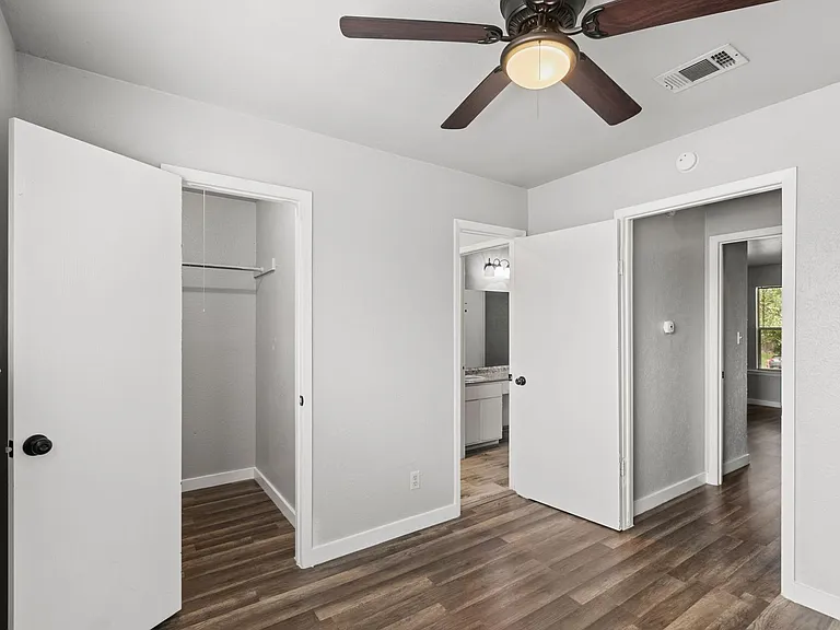 PM2-AUS7505 Saint Amant Pl — Photo 18