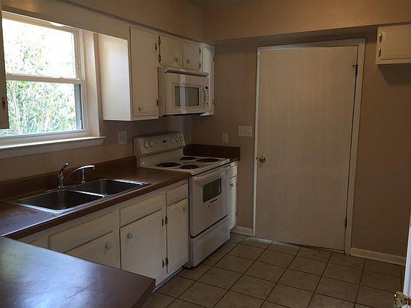 5th image of 5776 Scotland Ct