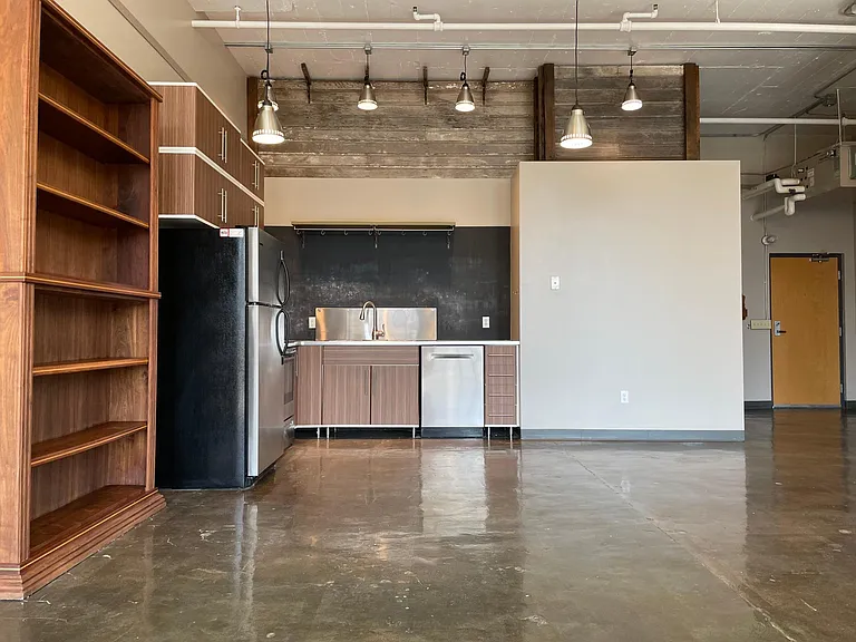 500 Robert St — Photo 10