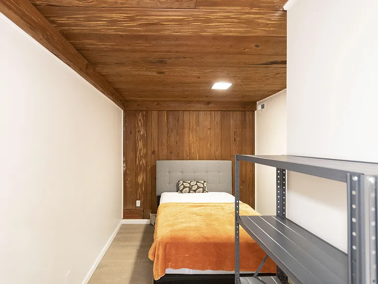 Huntley Pl — Photo 2