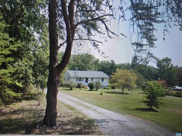561 Kents Store Rd, Kents Store, VA 23084