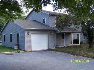 2 Greenfield Dr, Middletown, PA 17057