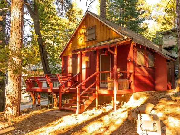 31615 Luring Pines Dr, Running Springs, CA 92382