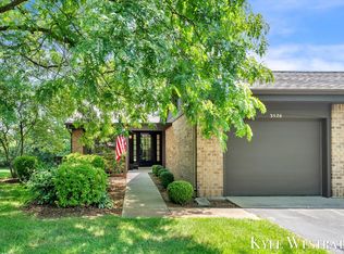3526 Eagle Bluff Dr NE, Grand Rapids, MI 49525