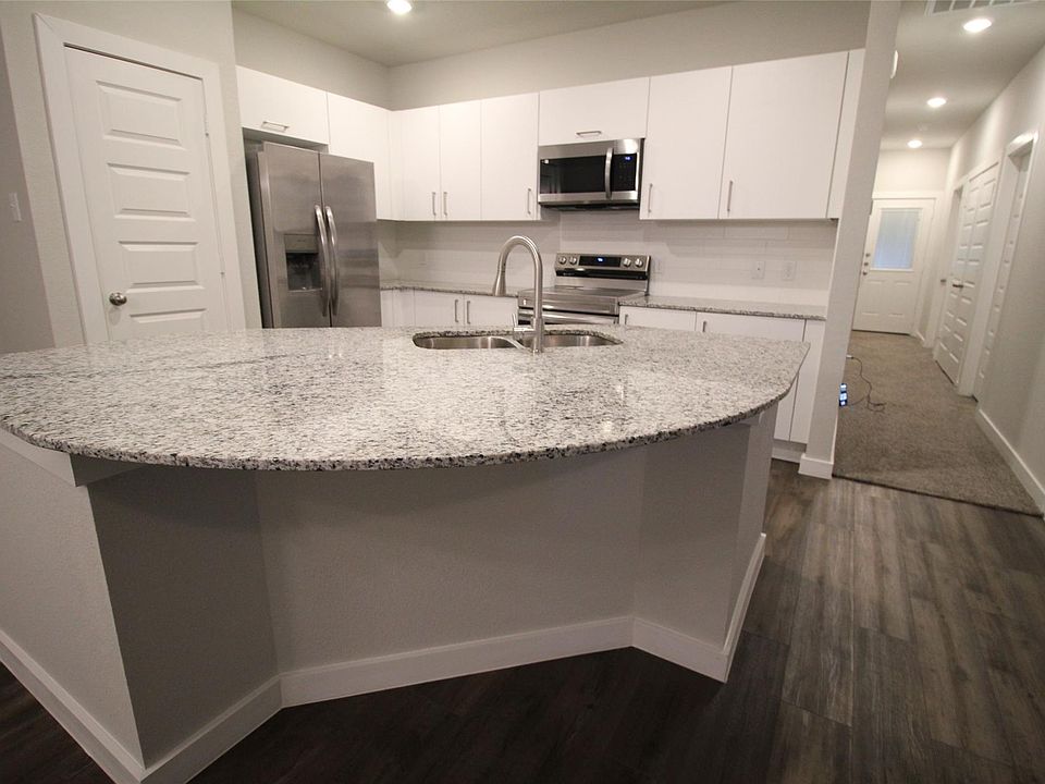 1st image of 25504 Starling Ln