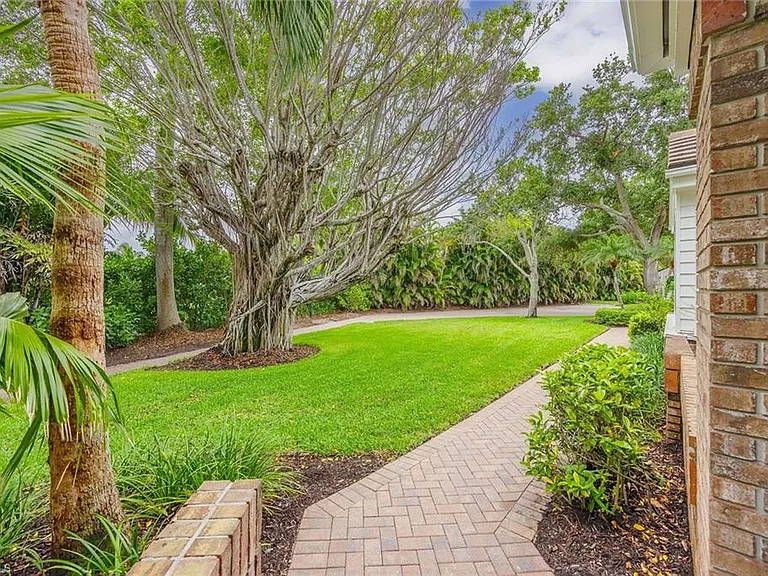 571 Park Shore Dr #G-6 — Photo 6