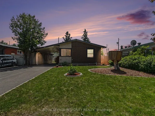 2450 Magnus Ave, Ottawa, ON K1G 1J8