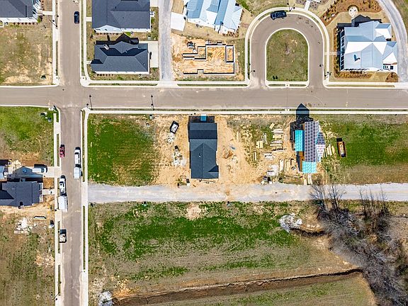 4th image of 927 Octavia St