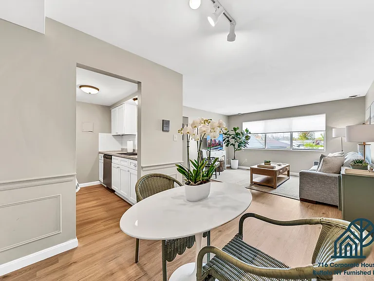 2660 Elmwood Ave #6 — Photo 10