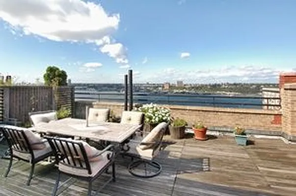 Sold by Douglas Elliman | media 15