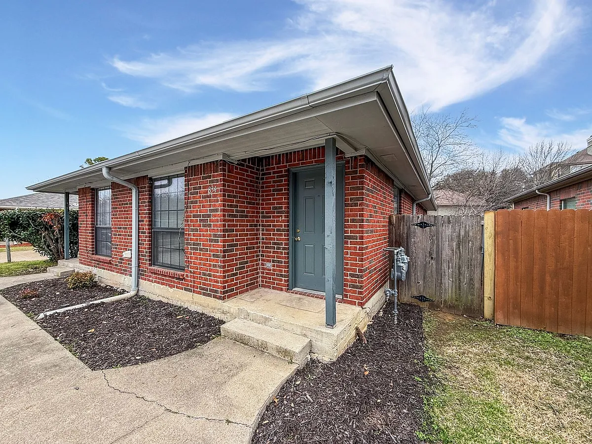 Building Photo - 834 Mirabell Ct