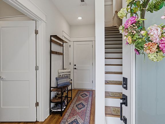 2nd image of 530 Edwin St #16