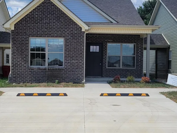 208 Harvest Park Dr, Berea, KY 40403