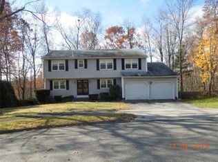 9 Old Brook Cir, Shrewsbury, MA 01545