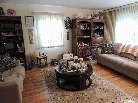 4th image of 1810 Front St APT 28