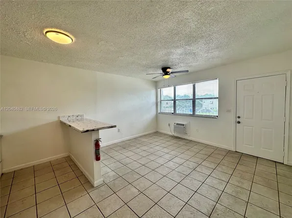 2987 NW 46th St #5, Miami, FL 33142