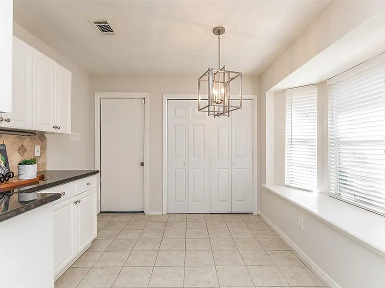 46 N Deerfoot Cir — Photo 12