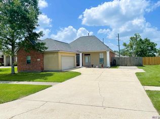 12592 Woodland Hill Rd, Denham Springs, LA 70706