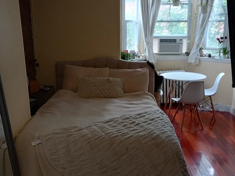 84 Chandler St #8 — Photo 3