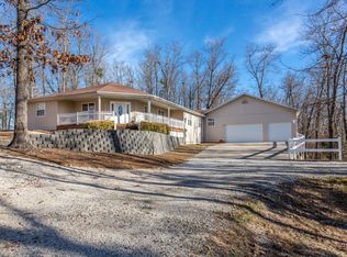 380 Whitfield Ln, Hollister, MO 65672