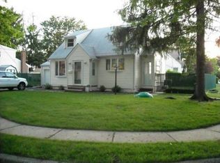 1050 Field Rd, Union, NJ 07083