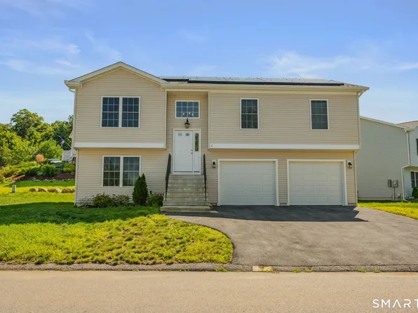 2 Julian's Circle, Sterling, CT 06377