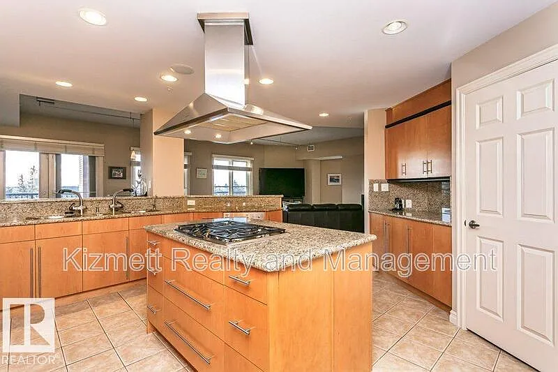 2 bed, 3.0 bath, 2572 sqft, $3,650 — Photo 3