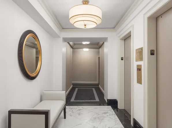 45 Sutton Place image 35 of 43