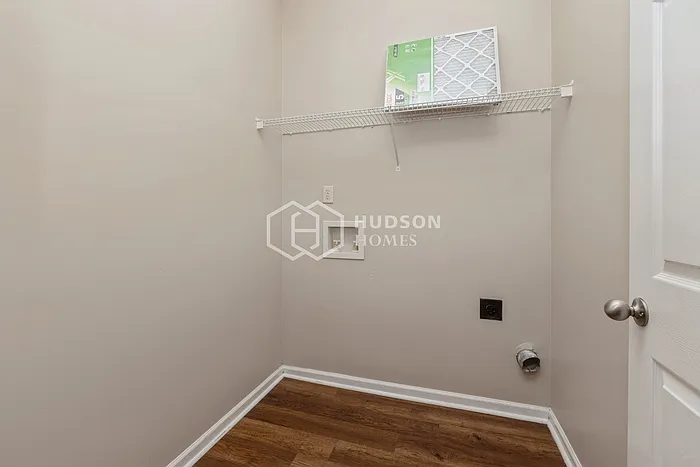 1135 Avalon Dr — Photo 21