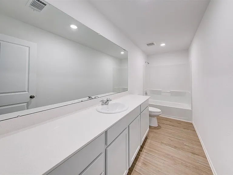 20930 Zuccala Dr — Photo 8