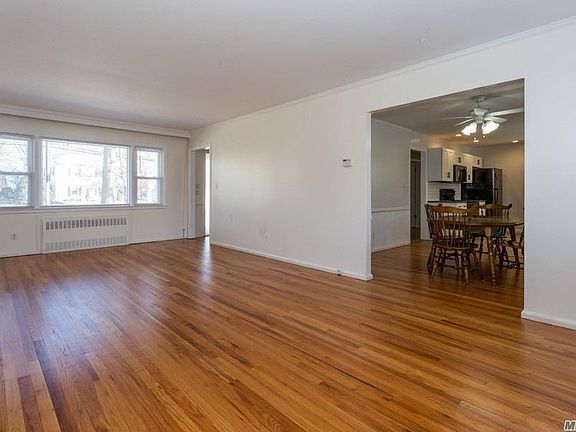 5th image of 439 Powells Ln
