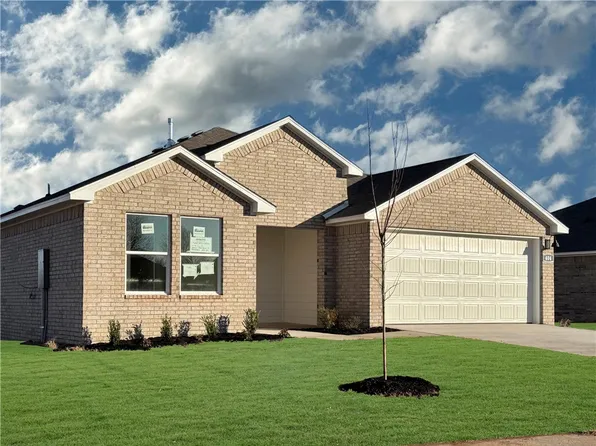 404 Greer St, Pea Ridge, AR 72751
