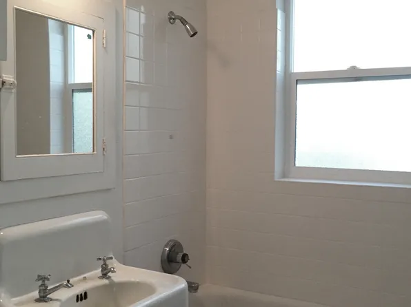 1529 SE 20th Ave APT 1, Portland, OR 97214