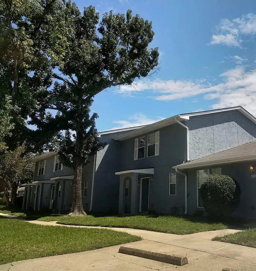 1806 Country Village Blvd — Photo 1