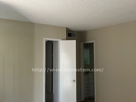 5th image of 4548 Hamilton Ave APT 1