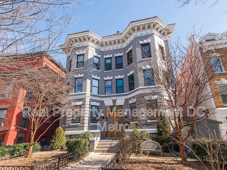1931 17th St NW #305 — Photo 1